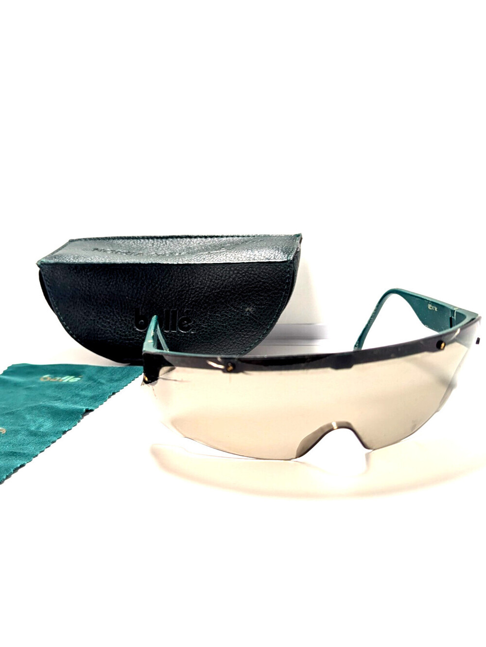 Bollé PAT 347.017 Outdoor Gray UV Green Classic Shield Unisex Sports Sunglasses